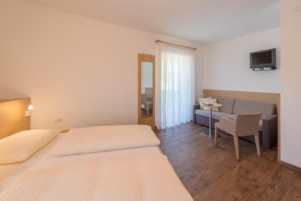Pension Etschblick B&B Frangarto Exteriör bild