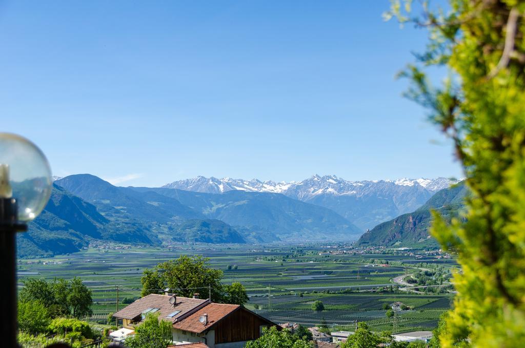 Pension Etschblick B&B Frangarto Exteriör bild