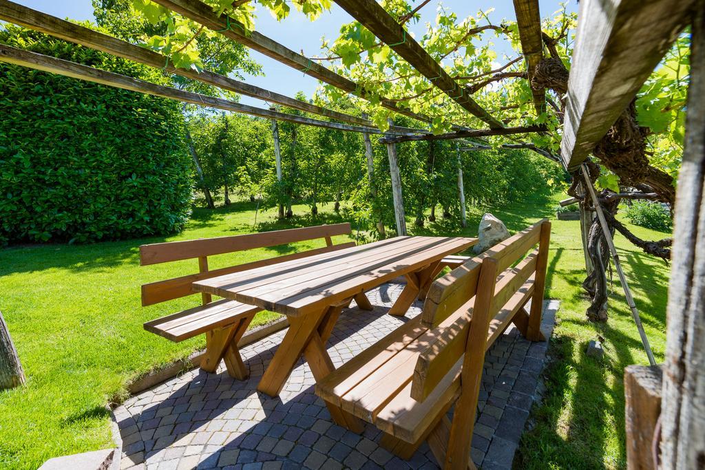 Pension Etschblick B&B Frangarto Exteriör bild