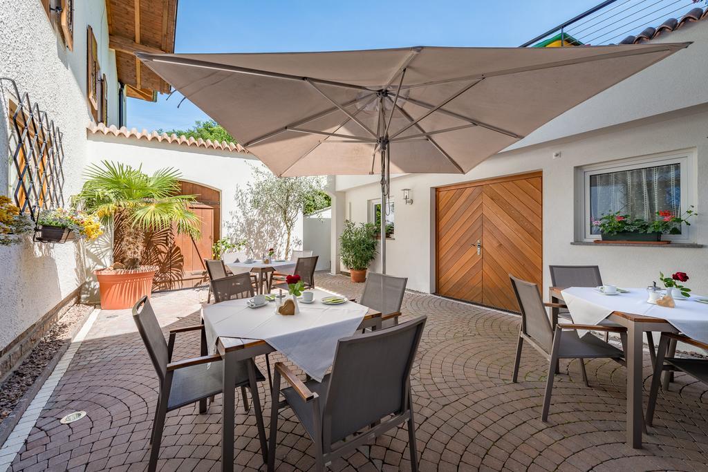 Pension Etschblick B&B Frangarto Exteriör bild
